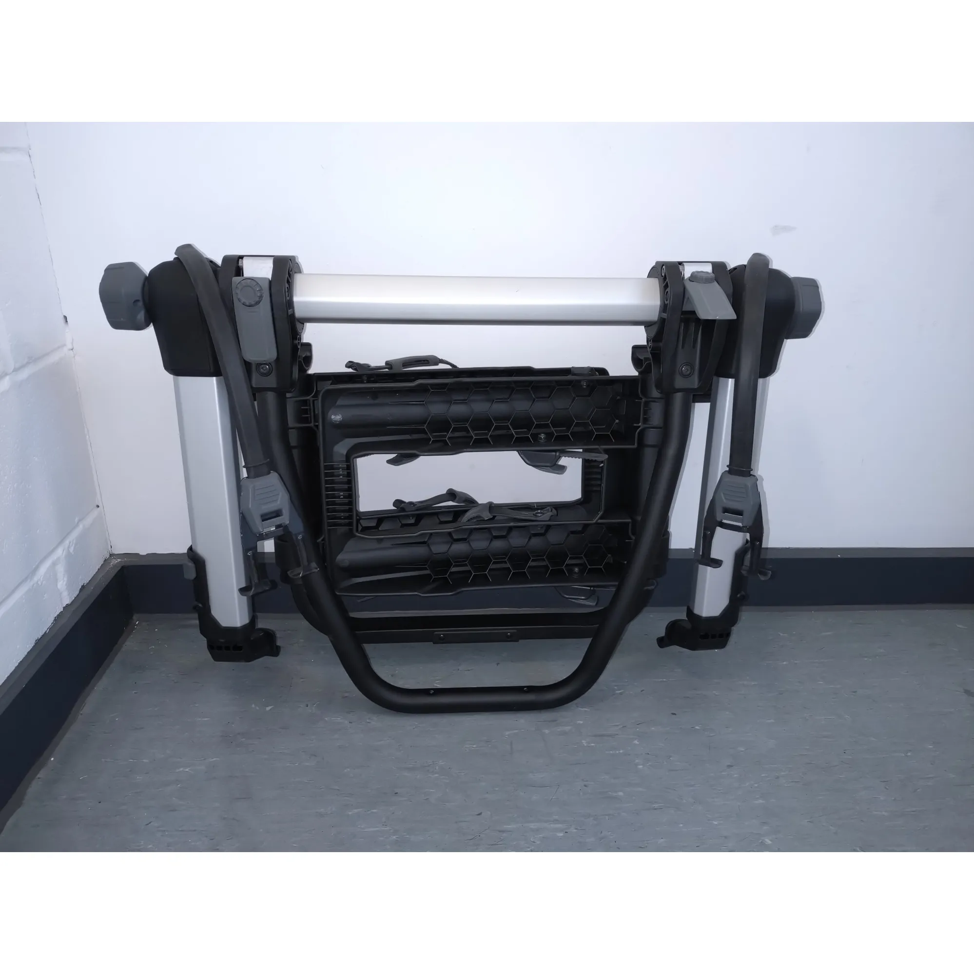 Thule Reverb Display EX DISPLAY Thule OutWay Platform 993 2 Bike Carrier in Black