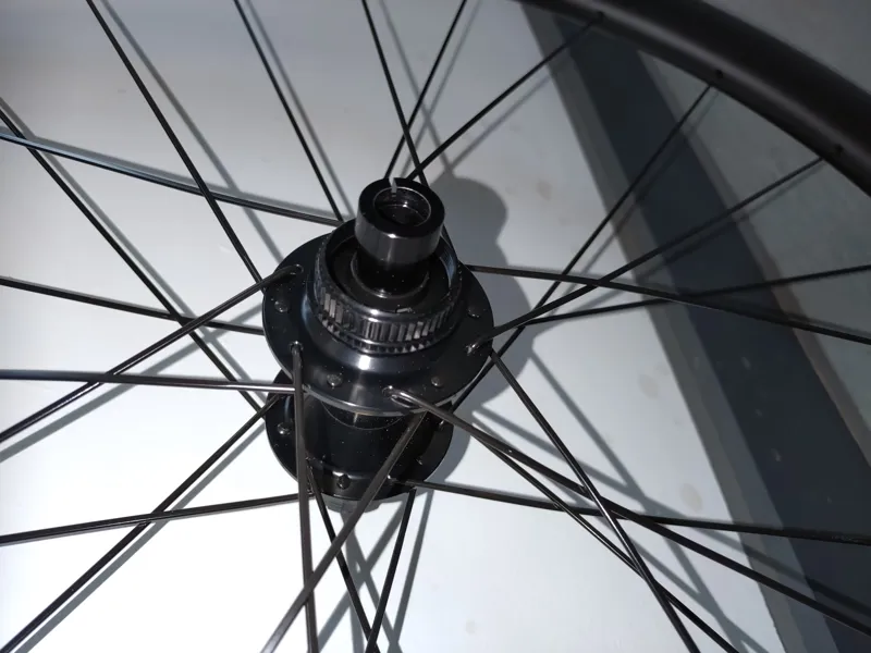 EX DISPLAY Mavic Cosmic S 42 Disc Centre Lock Brake 700c Shimano HG Road 11/12x Rear Road Wheel in Bl-5