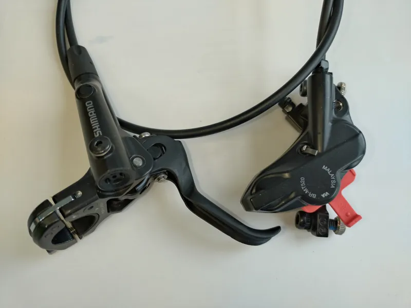 EX DISPLAY Shimano BL-MT501 I-Spec II Right Brake Lever and Deore BR-MT520 4-Piston Disc Brake Bundle-1