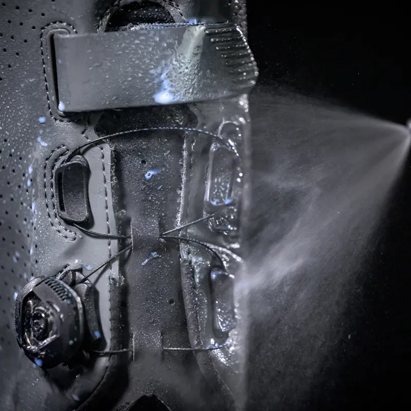 Muc-Off Premium Footwear Shield Spray 250ml-2