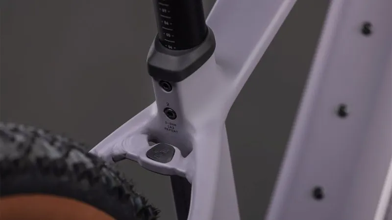 Cube Reaction Hybrid Performance 600 Electric Mountainbike 2026 in Plumgrey/Black-3