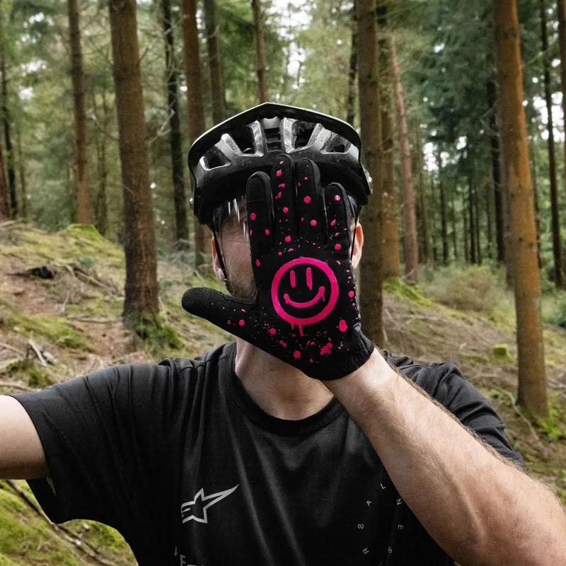 Muc-Off Rider Gloves in Grey Camo-3
