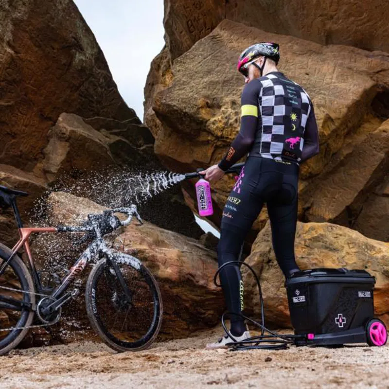 Mobile Pressure Washer plus 1L Nano Cleaner-12