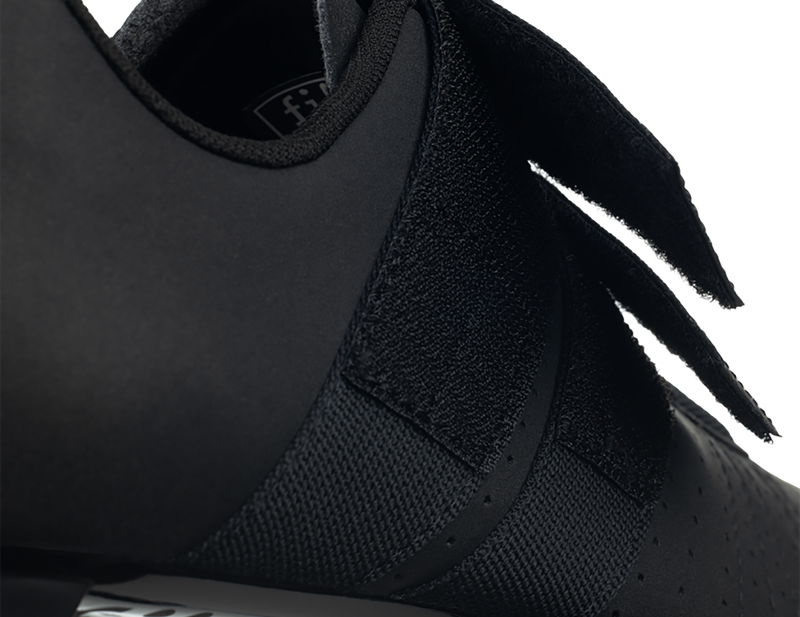 Fizik R5 Tempo Powerstrap Road Shoes in Black-5
