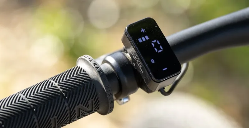 Marin Fairfax E Electric Hybrid Bike 2026 in Silver-3