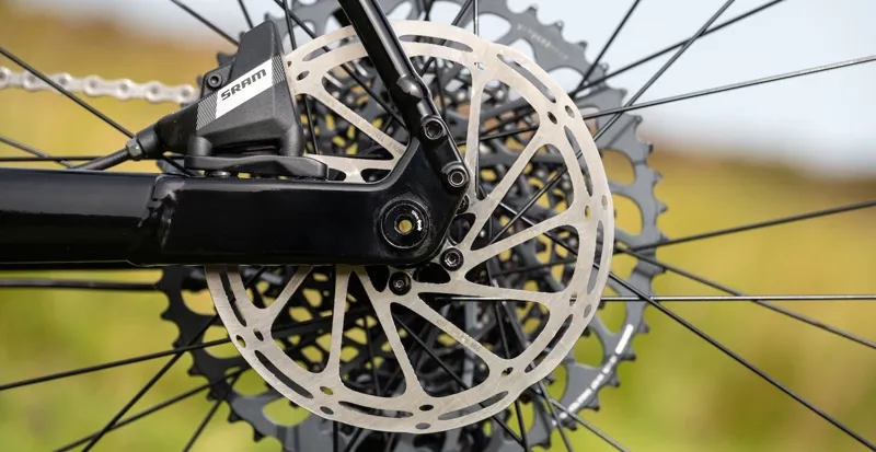 Marin Gestalt XR Apex 700c Road Bike 2026 in Gloss Black/Gray/Blue-5