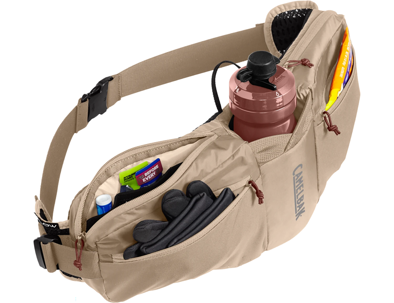 Camelbak Podium Flow 4 Hydration Belt with 21oz Podium Dirt Series Bottle in Moondust-5