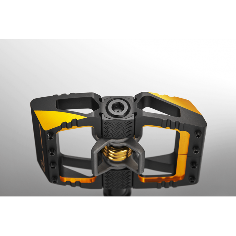 Crankbrothers Mallet DH 11 Pedals in Black/Gold-1