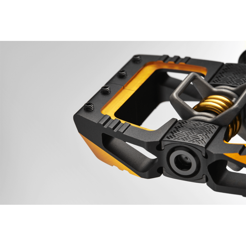 Crankbrothers Mallet DH 11 Pedals in Black/Gold-2