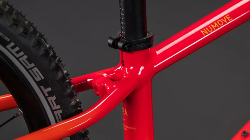 Cube Numove 200 Disc Kids Bike 2026 in Redrose/Peach-5