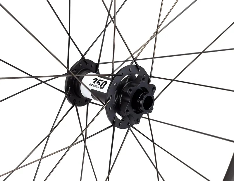 Specialized Traverse HD 350 Degree 6-Bolt 29in Front Wheel in Black-2