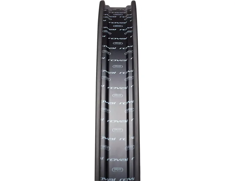 Specialized Traverse SL LI i9 28H 29in Rear Wheel in Gloss Black-3