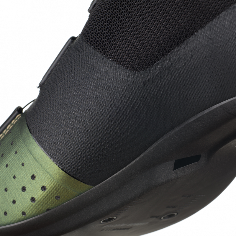 Fizik R4 Tempo Overcurve Wide Road Cycling Shoes in Iridescent Green/Black-5