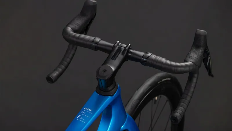 Cube Agree C:62 EX Road Race Bike 2026 in Topasblue-2