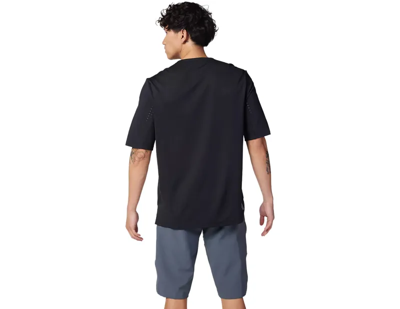 Fox Defend Short Sleeve Jersey in Black-3