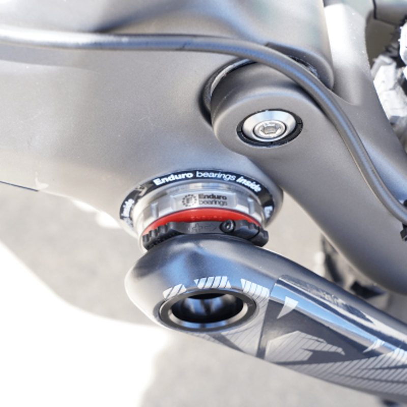 Enduro Bearings Maxhit BSA DUB Bottom Bracket in Silver-2