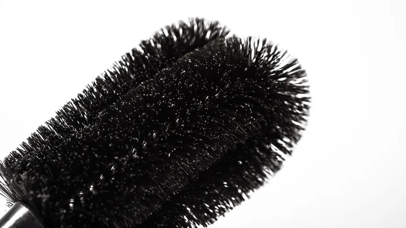 Muc-Off Two Prong Brush-1