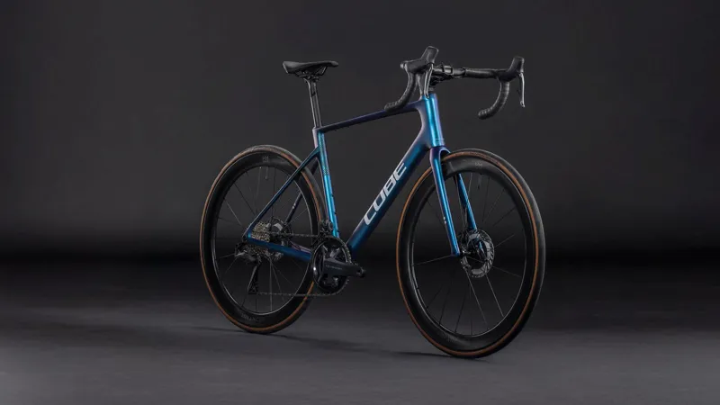 Cube Attain C:62 SLT Road Bike 2026 in Shiftmint/White-7