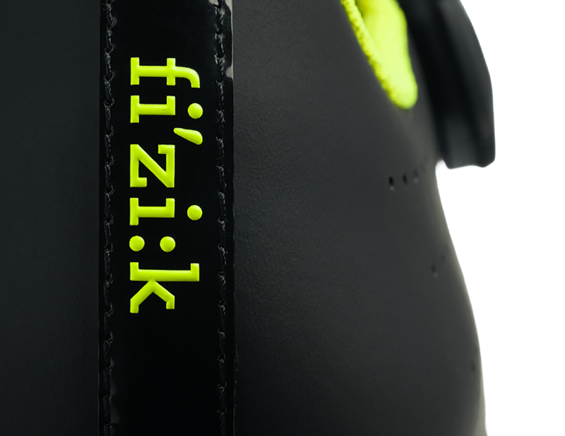 Fizik R5 Tempo Overcurve Shoes in Black/Yellow-4