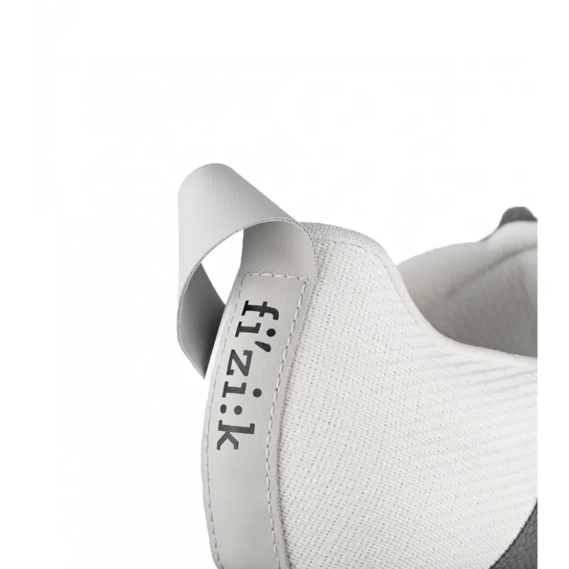 Fizik Transiro Hydra Aeroweave Carbon Triathlon Shoes in White/Silver-5