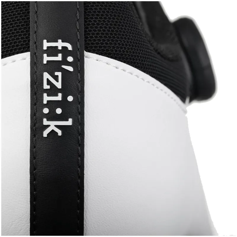 Fizik Vento Omna Road Shoes in White/Black-5