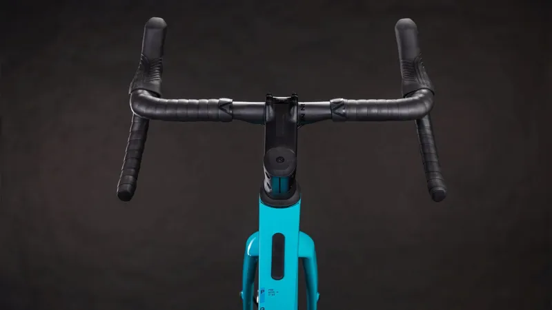 Cube Nuroad C:62 Pro Gravel Bike 2026 in Swimmingpool/Black-4