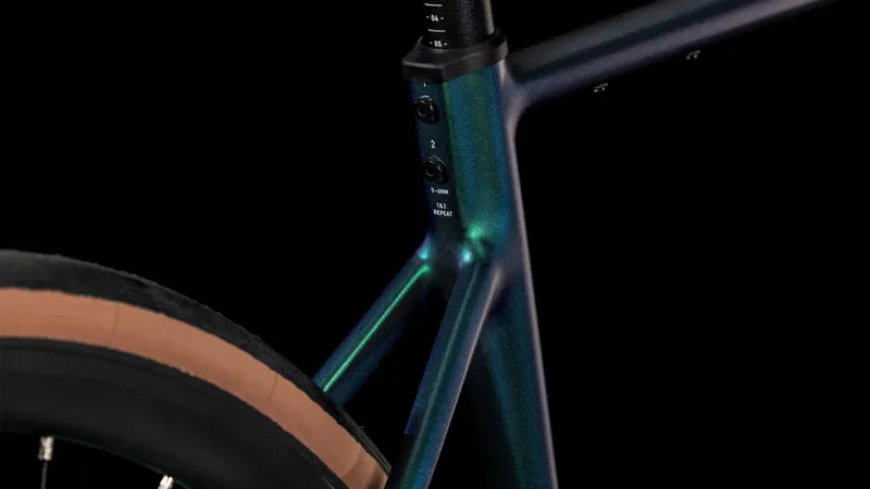 Cube Attain SLX Road Bike 2025 in Goblin/Yellow-3