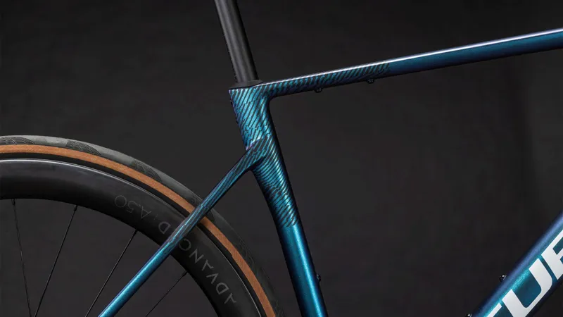 Cube Attain C:62 SLT Road Bike 2026 in Shiftmint/White-3