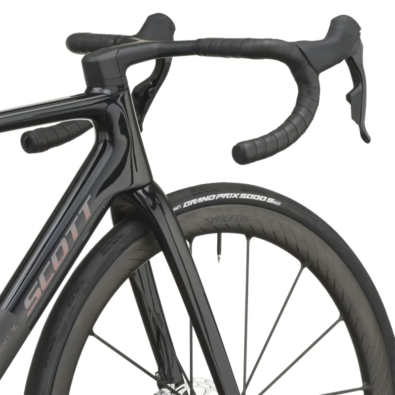 Scott Addict RC Ultimate Carbon Road Bike 2027 in Piano Black and Carbon Black-6