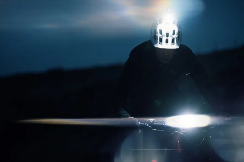 Moon Canopus Light 4000lm in Black-2