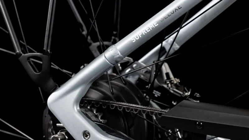 Cube Supreme Hybrid Deluxe SLX 625 Easy Entry Electric Hybrid Bike 2025 in Polar Grey/White-4