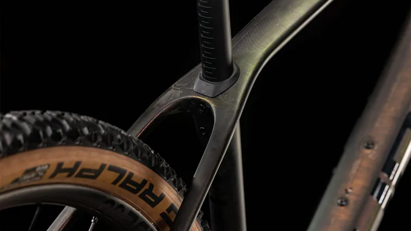 Cube Phenix C:68x SLT Hardtail Mountain Bike 2025 in Liquid Lava / Black-3