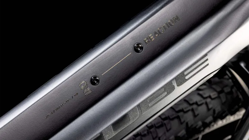 Cube Reaction Hybrid One 600 EE 2025 in Blackline-2