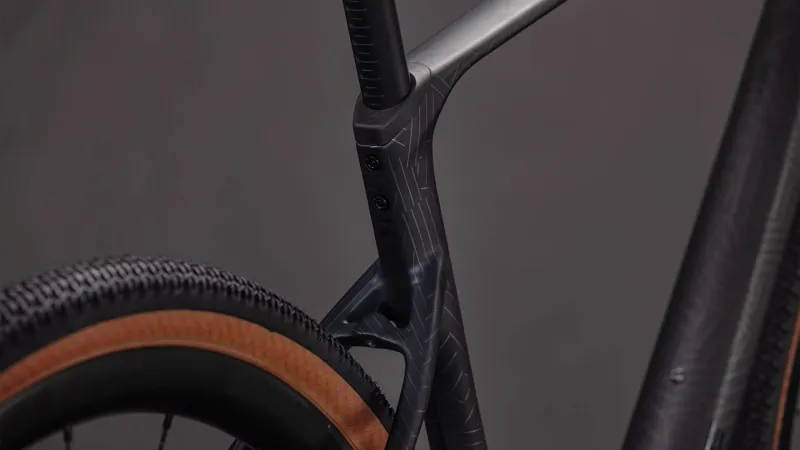 Cube Nuroad C:62 EXC Gravel Bike 2026 in Carbon/crisscross-4