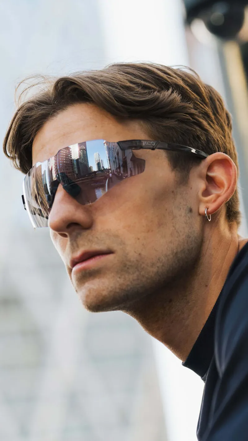 Koo Nebula Sunglasses in Black Glass/Photochromic Graphite Mirror-3