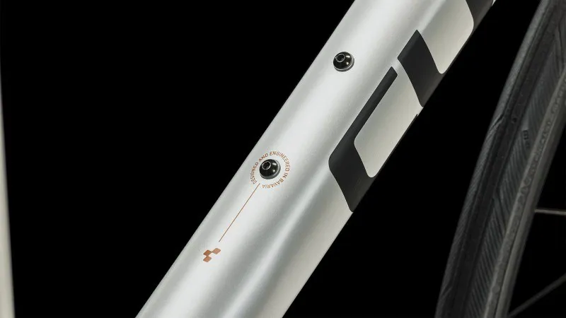 Cube Attain Pro Road Race Bike 2024 in Silver-2