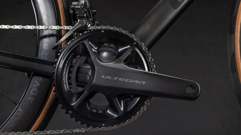 Cube Attain C:62 SLT Road Bike 2026 in Carbon/Coalchrome-4