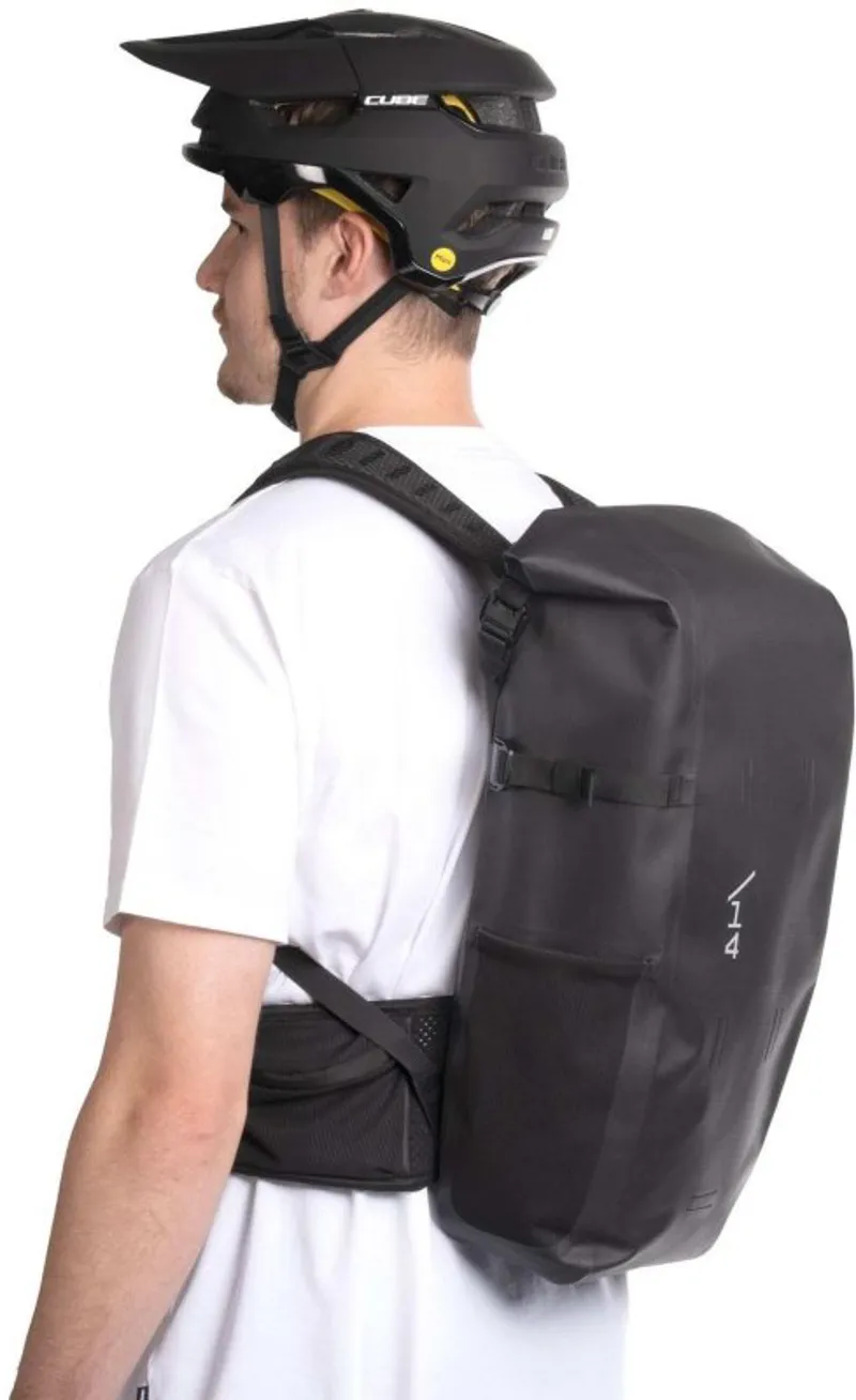 Cube Mtb 14 Pro backpack in Black-4