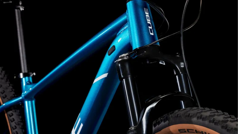 Cube Attention Pro Hardtail Mountain Bike 2025 in Metallic Teal/White-5