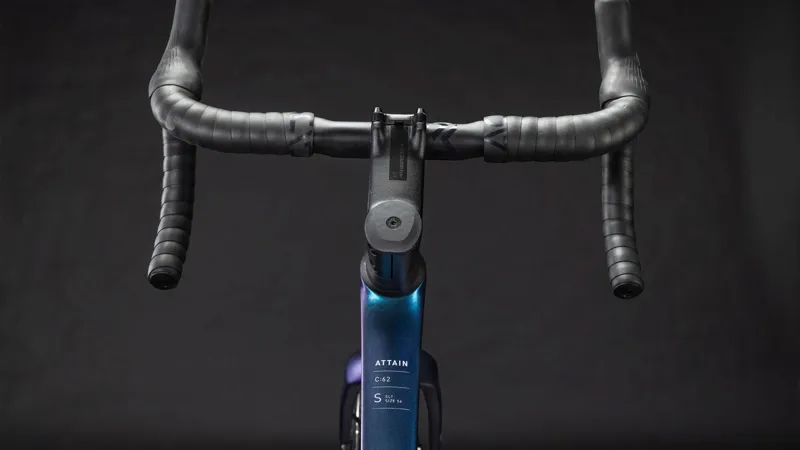 Cube Attain C:62 SLT Road Bike 2026 in Shiftmint/White-2