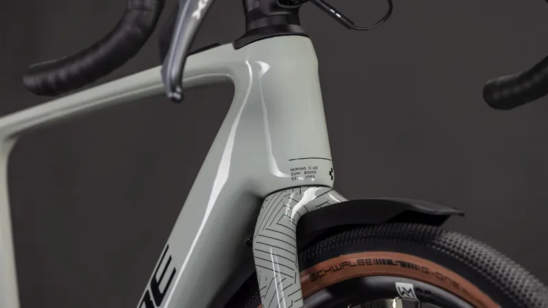 Cube Nuroad Hybrid C:62 Race 400X FE Electric Gravel Bike 2026 in Reedbeige/Black-5