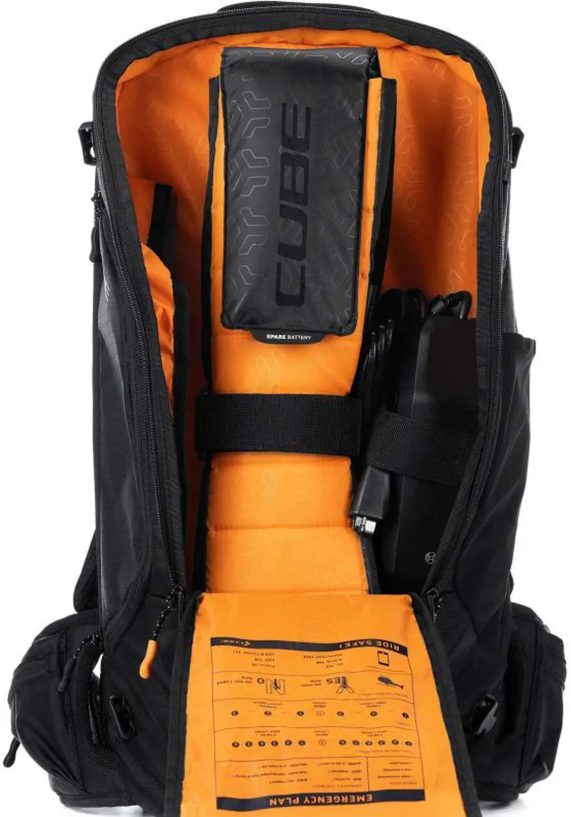 Cube Backpack Atx Hybrid 24 in Black-4