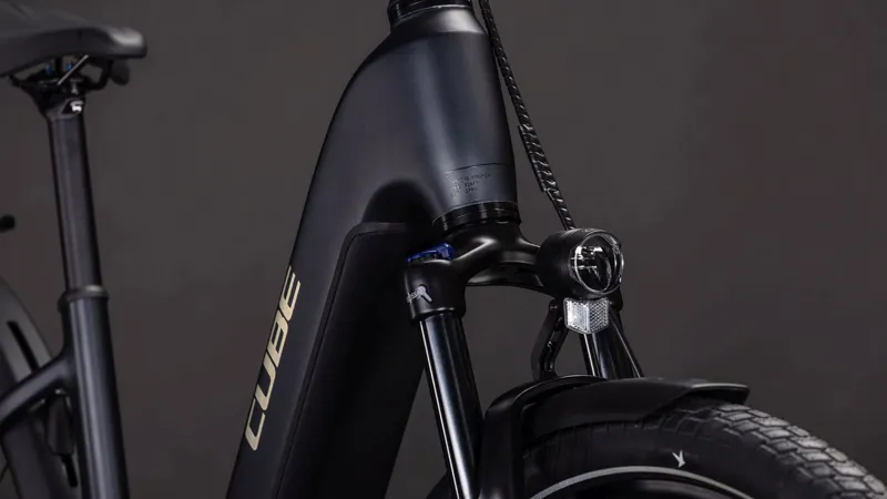 Cube Touring Hybrid ONE 600 EE Electric Hybrid Bike 2026 in Coal/Chrome-5