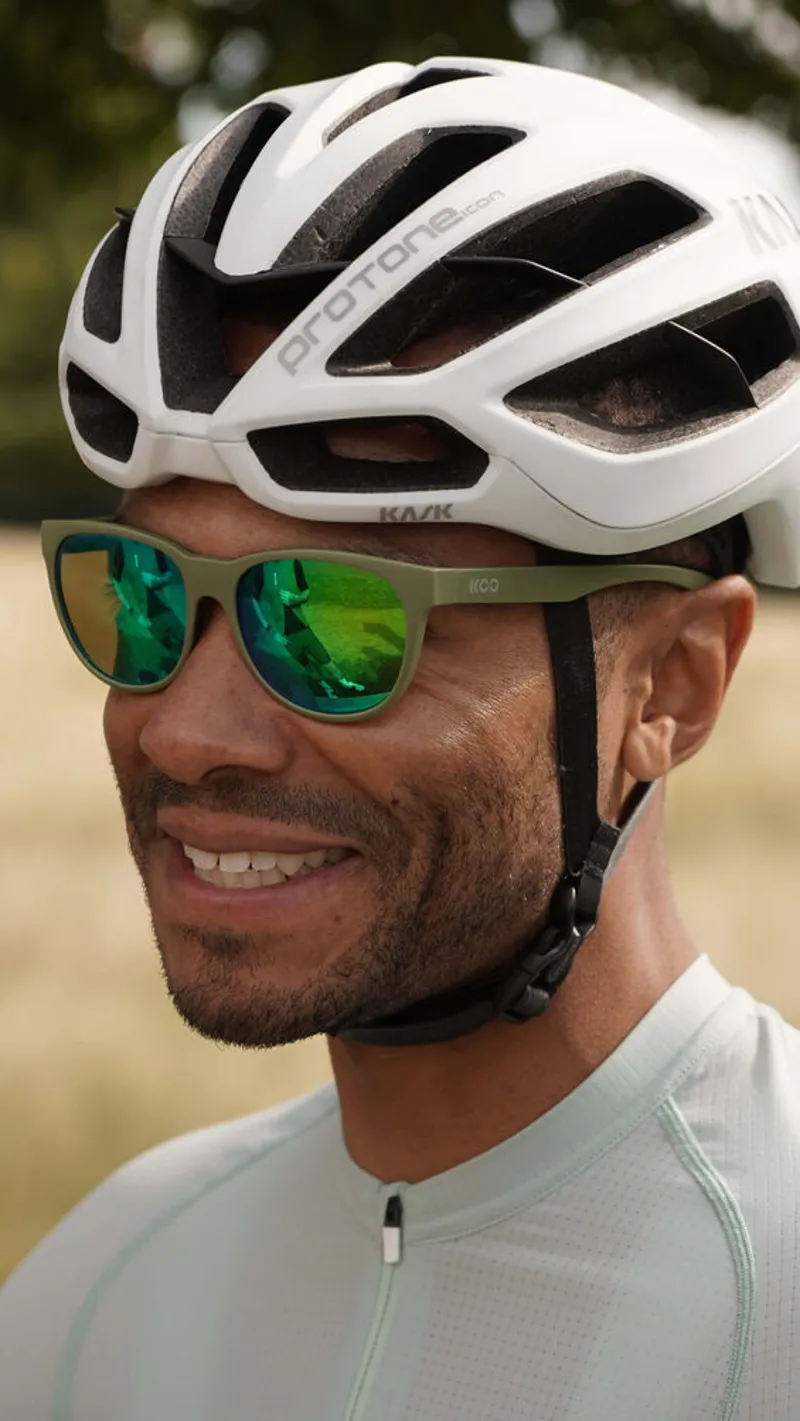 Koo Cosmo Sunglasses in Olive Green Matt/Green Mirror-3