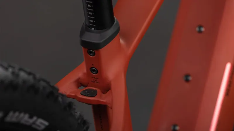 Cube Reaction Hybrid Race 800 Electric Mountain Bike 2026 Amber/Black-4