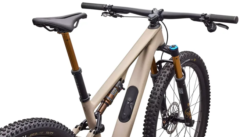 Specialized Epic 8 EVO Pro Full Suspension Mountain Bike 2026 in Satin Sandstone Metallic / Burnt Gold-3