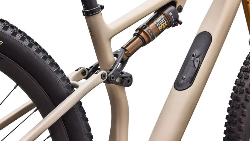 Specialized Epic 8 EVO Pro Full Suspension Mountain Bike 2026 in Satin Sandstone Metallic / Burnt Gold-5