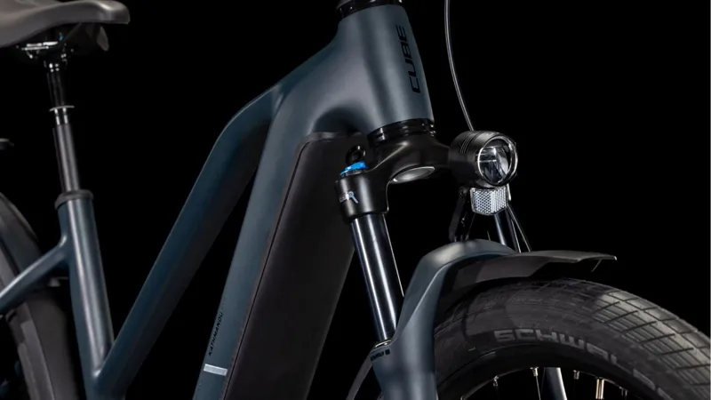 Cube Kathmandu Hybrid Comfort Pro 800 Electric Hybrid Bike 2025 in Night/Chrome-6