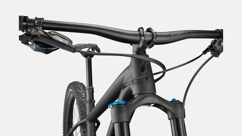 Specialized Fuse Expert 29 Hardtail Mountain Bike 2023 in Black-2