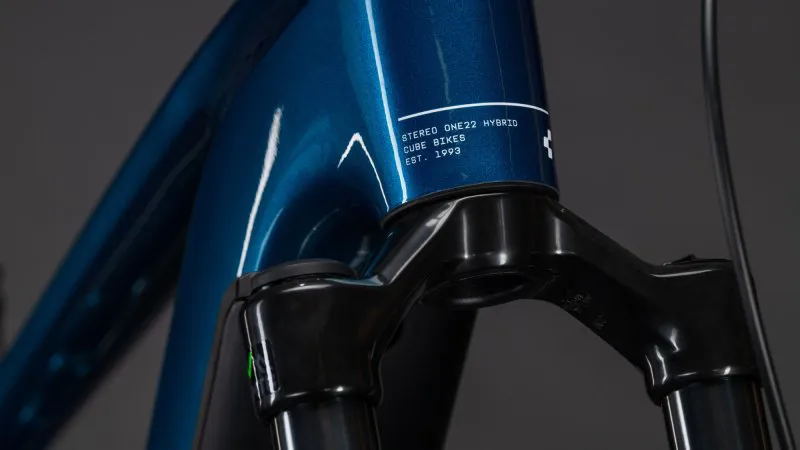 Cube Stereo Hybrid one22 Race 800 Electric Full Suspension Mountain Bike 2026 in Electricblue/White-6